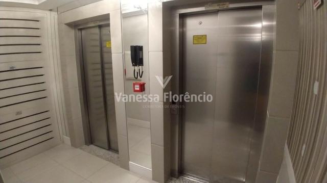 Mobiliado em 60x - Apartamento 02 Quartos sendo 01 suíte na Meia Praia - Itapema - Foto 3