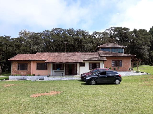 Chácara de cinema/piscina/825m2/área construída/600m/BR 376/ 35km de/SJP/R$1.335.000,