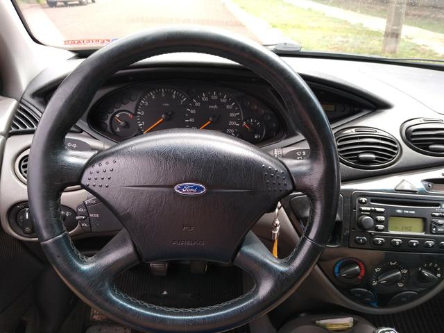 Focus sedan guia 2001 - Foto 4