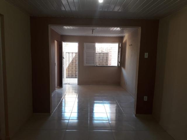 Alugo casa no Álvaro Weyne com 03 quartos - Foto 3