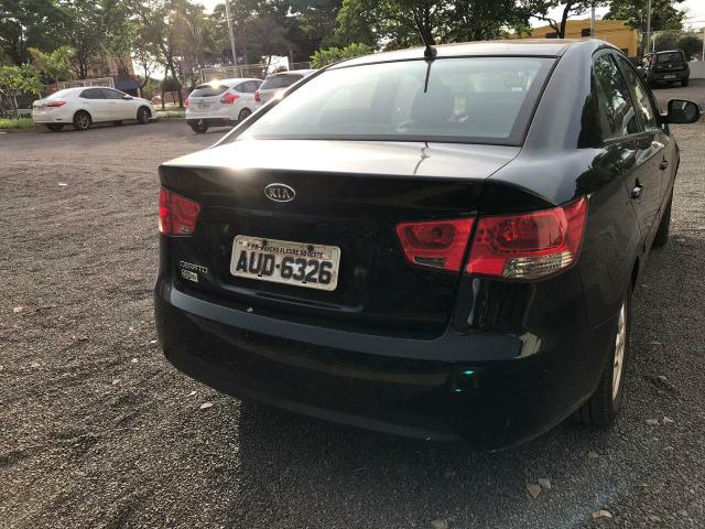KIA CERATO 2011/12 -.Preto