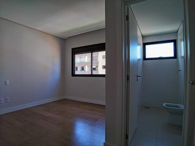 Apartamento no Centro em Itajaí. 3 Suítes, 147M², 2 Vagas de Garagem - Foto 9