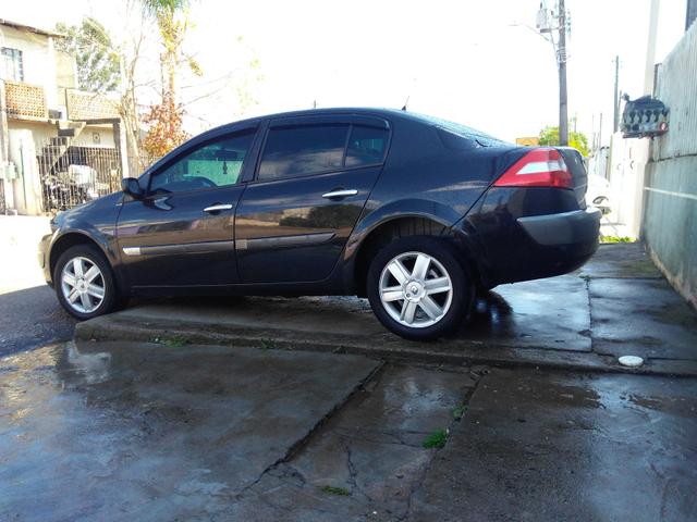 Vendo ou troco Megane sedan 2007 - Foto 5