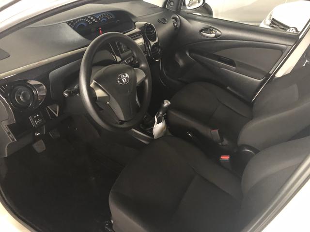Etios hatch 2014 1.3 X repasse - Foto 7