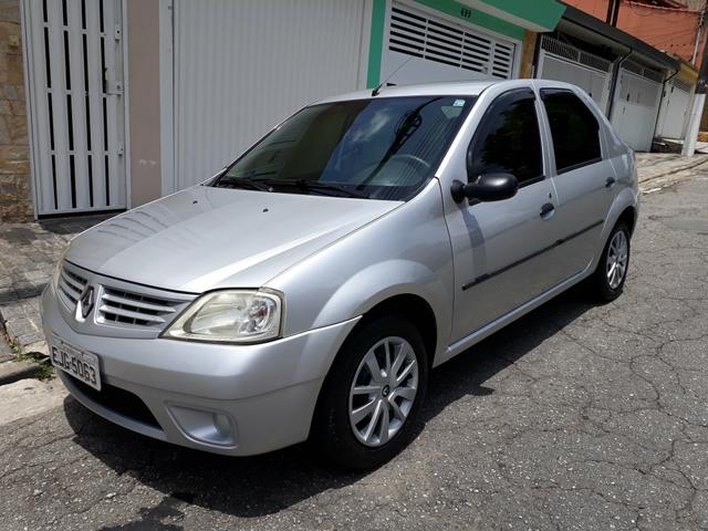 Logan 1.6 Completo _ Carro muito Novo
