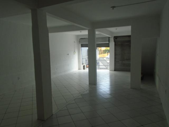 Loja com Área de 150 m² e 2 Garagens para Aluguel no Caminho de Areia (566945) - Foto 10
