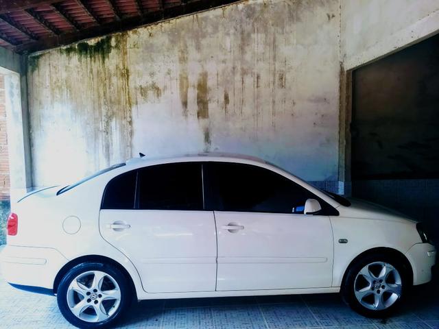Vendo esse polo branco