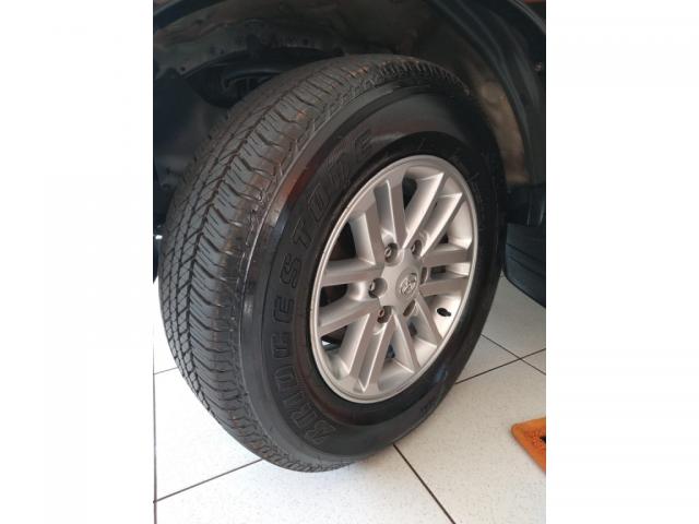 TOYOTA HILUX SW4 SRV D4-D 4X4 3.0 TDI DIES. AUT - Foto 15