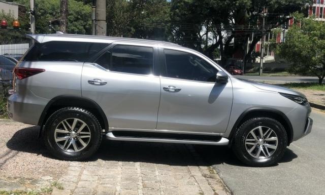 Toyota hilux sw4 srx 4x4 2.8 tdi 16v diesel aut 07 lugares ano 2018/19