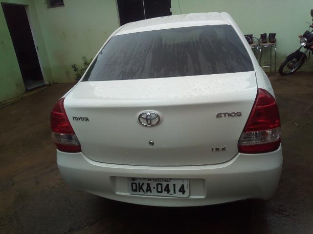 Vendo: veículo Toyota