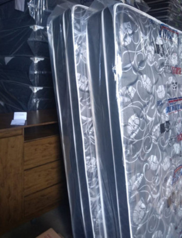 Colchão casal de mola de 26cm de altura novo - Foto 3