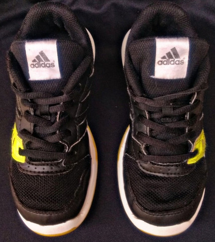 tenis adidas infantil tamanho 26