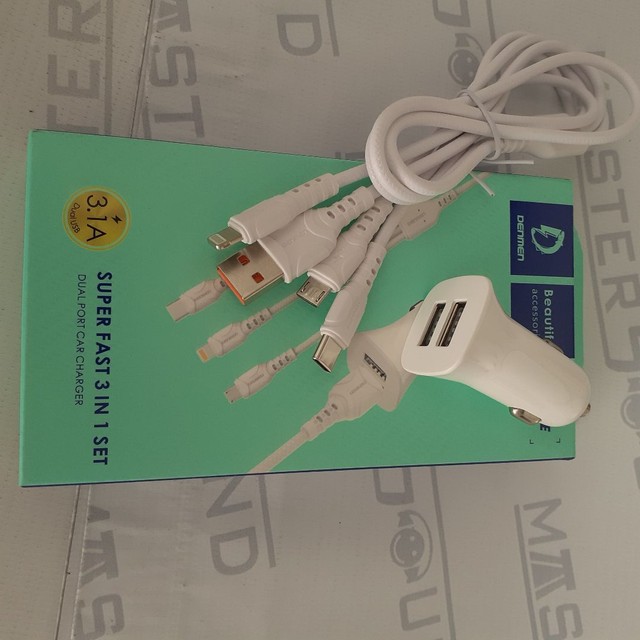Kit fonte carregador veícular, com duas entradas usb, cabo 3X1. Novo. 
