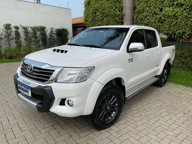 HILUX SRV 4X4 ANO 2015