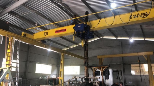 Equipamentos de Elevação Pontes, Pórticos Rolantes e Talhas  - Foto 3