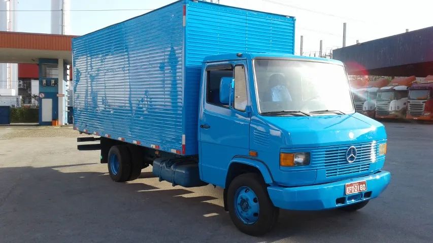 MERCEDES BENZ 710 2009 BAU UNICO DONO - Foto 3