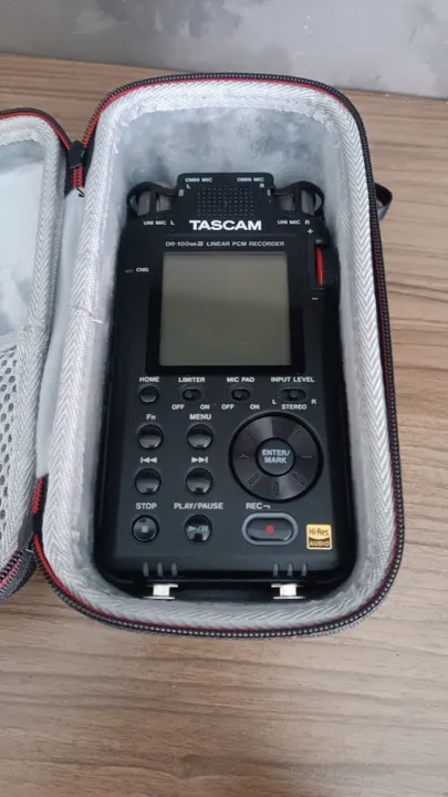 Gravador TASCAM DR-100MKIII