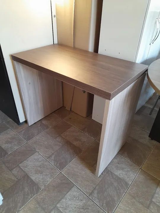Mesa reta escrivaninha-Nova 