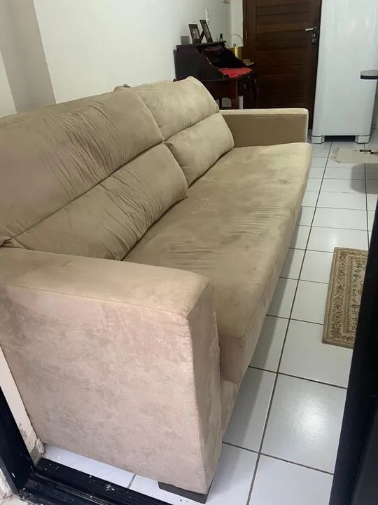 Sofá cama 4 lugares bege em ótimo estado - Foto 2