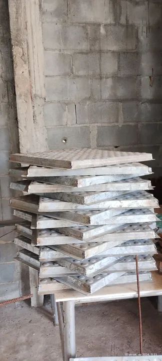 Forma de estaca 3m, U de 3m e Lajota moeda antiderrapante - Foto 3