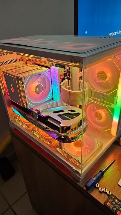 Caixa com 4 fans e cabos sleeved brancos (preços na descricao)