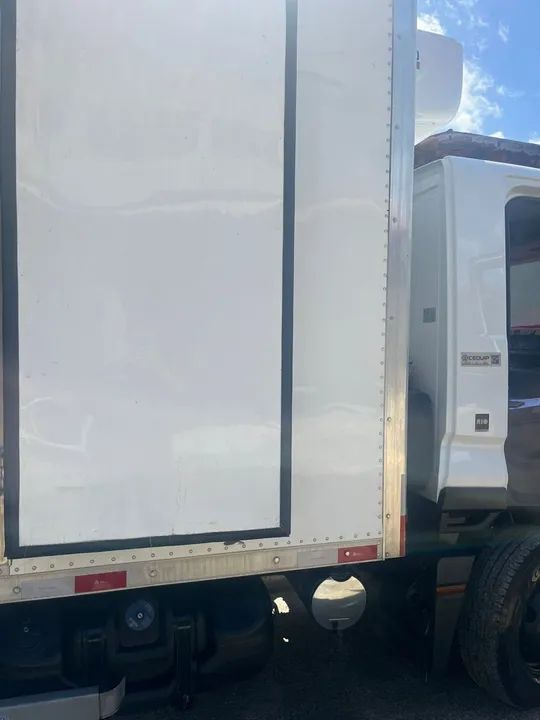 Caminhão Baú - Carropel Refrigerado - Foto 7