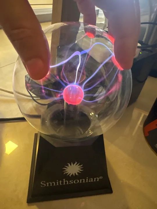 Vendo Luminária Plasma Instituto Smithsonian importada - Foto 2