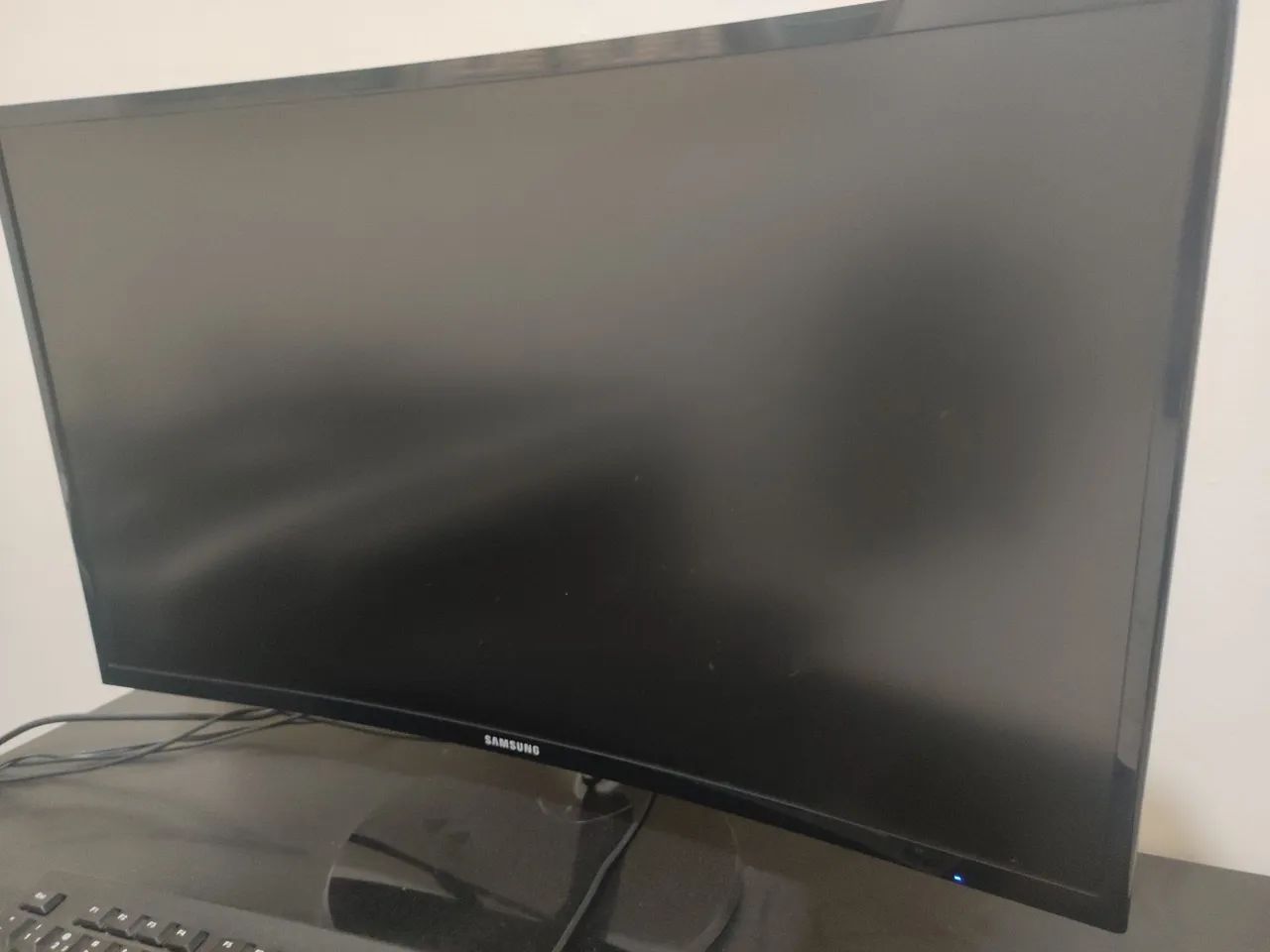 Monitor curvo Samsung 27" FHD