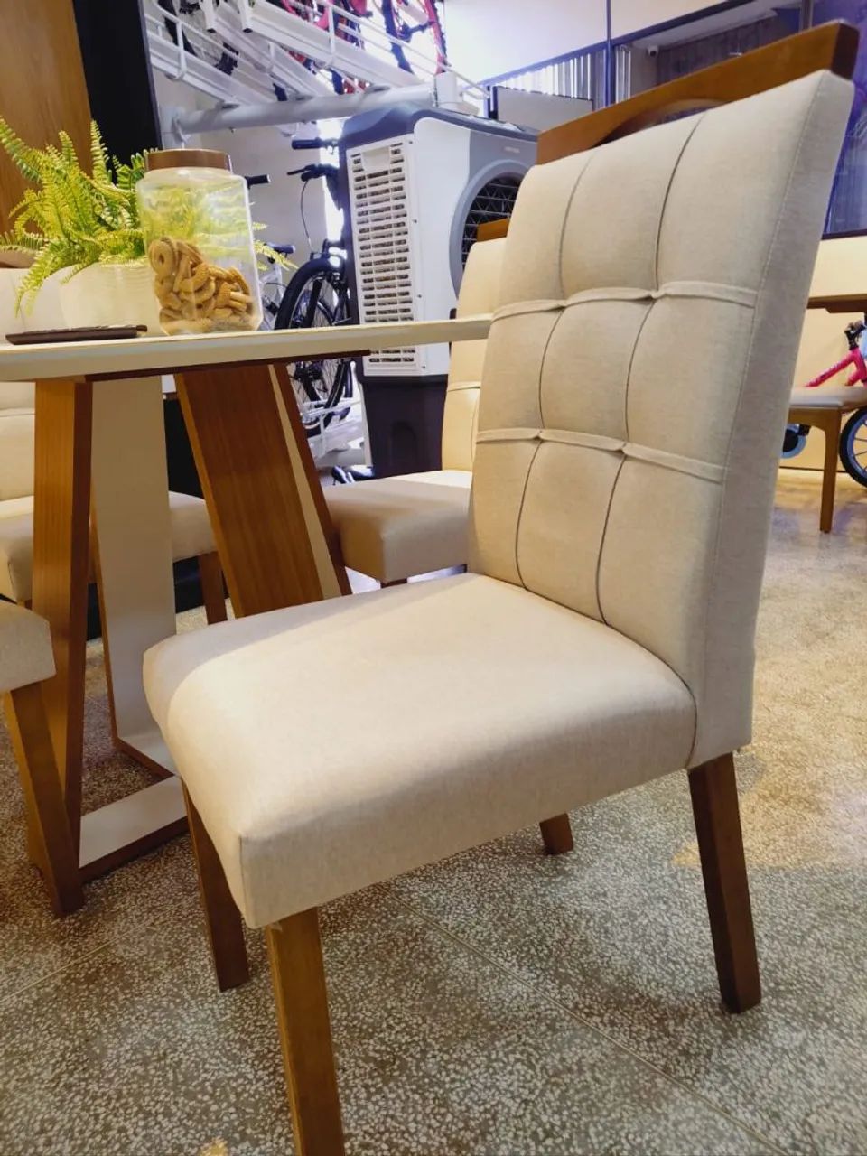 CONJUNTO MESA GRÉCIA COM 4 CADEIRAS ISABELLE.  - Foto 3