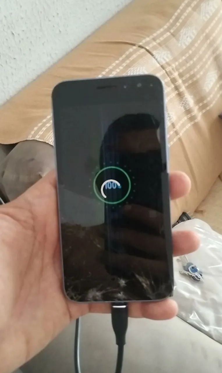 Vende se celular Samsung J2 core 