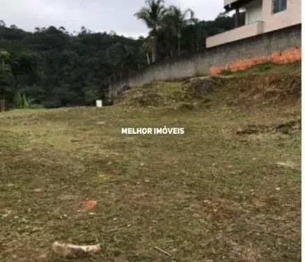 Terreno á Venda com 700 m² Localizado no Bairro Ariribá em Balneário Camboriú - SC