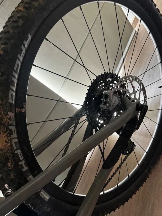 Vendo Mt Cannondale tamanho L  - Foto 5