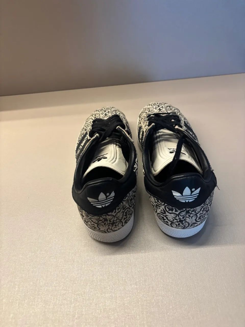 Adidas Gazelle Floral - Estilo e Conforto - Foto 4