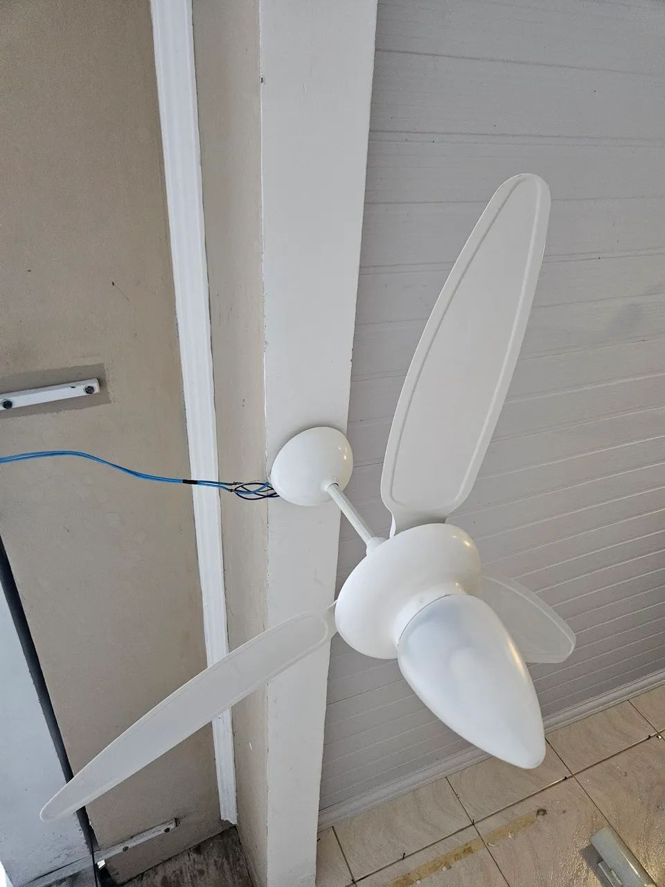 Ventilador de Teto Branco 64352825938947123