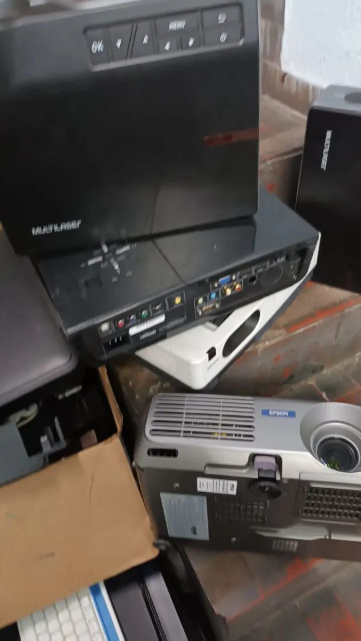 Projetores, várias marcas 