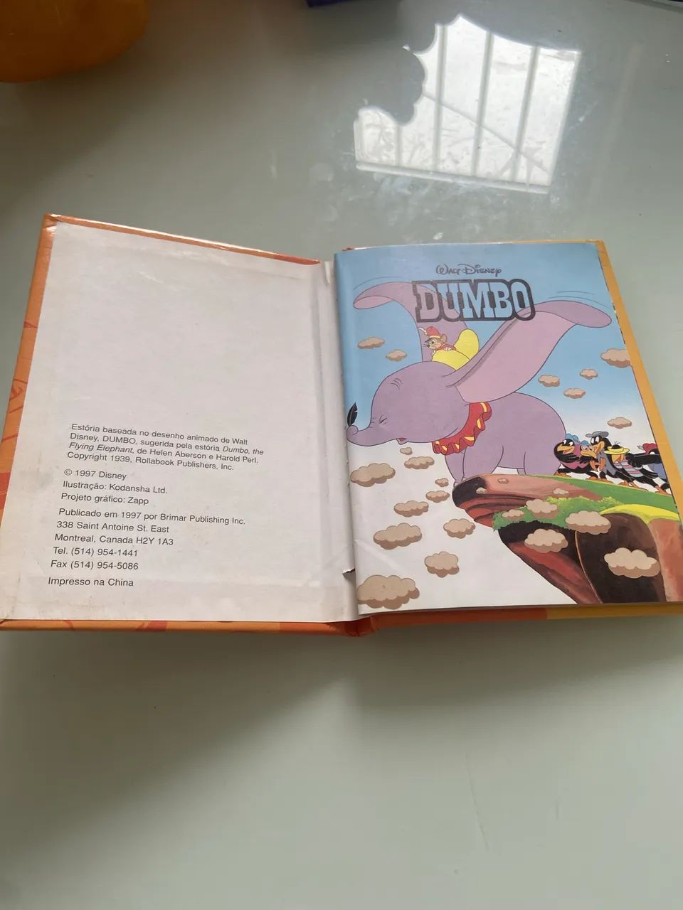 Livro infantil Dumbo 1997 raro  - Foto 2