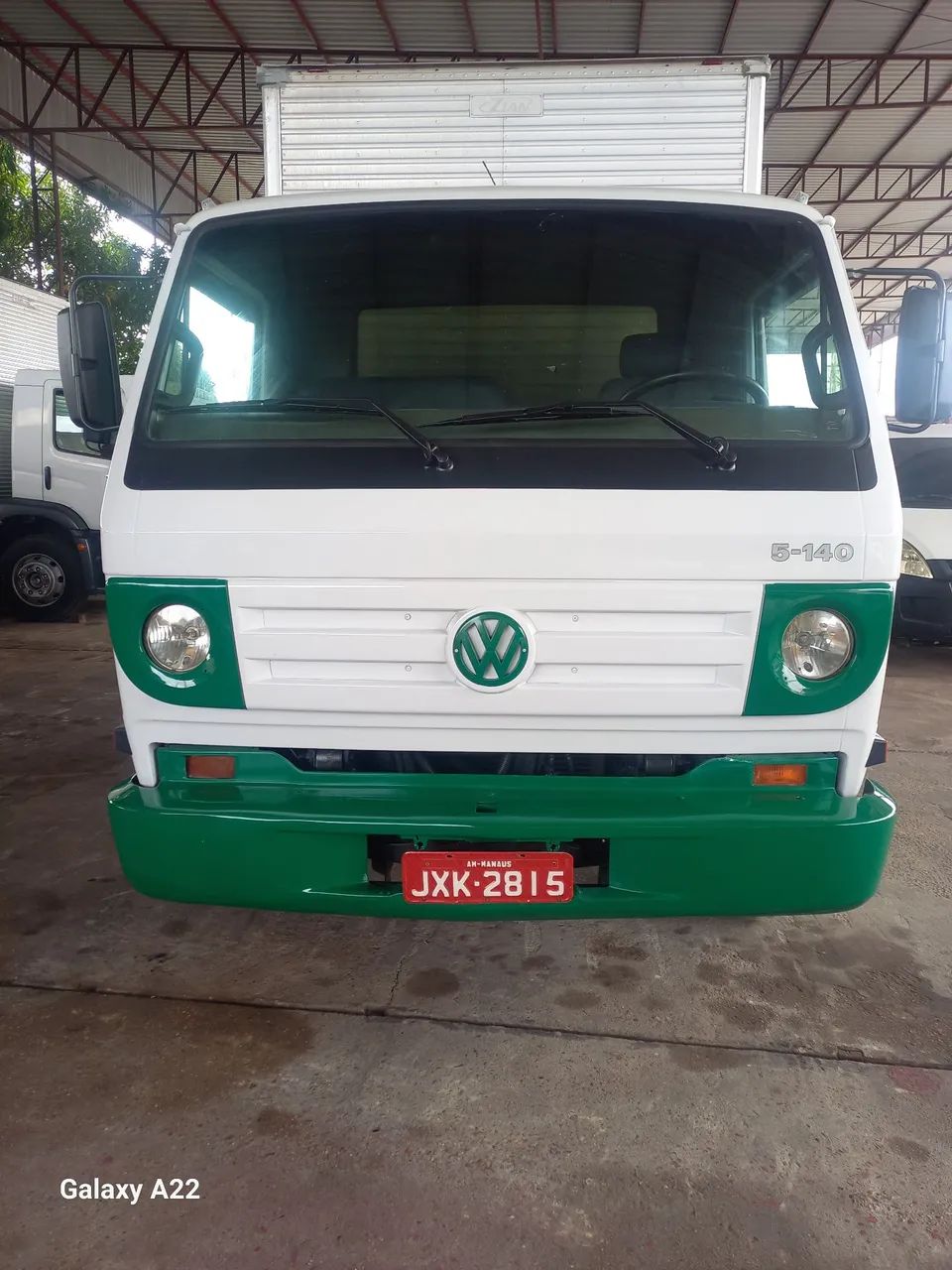 Caminhão VW 5.140 Delivery Baú em ótimo estado - Foto 2