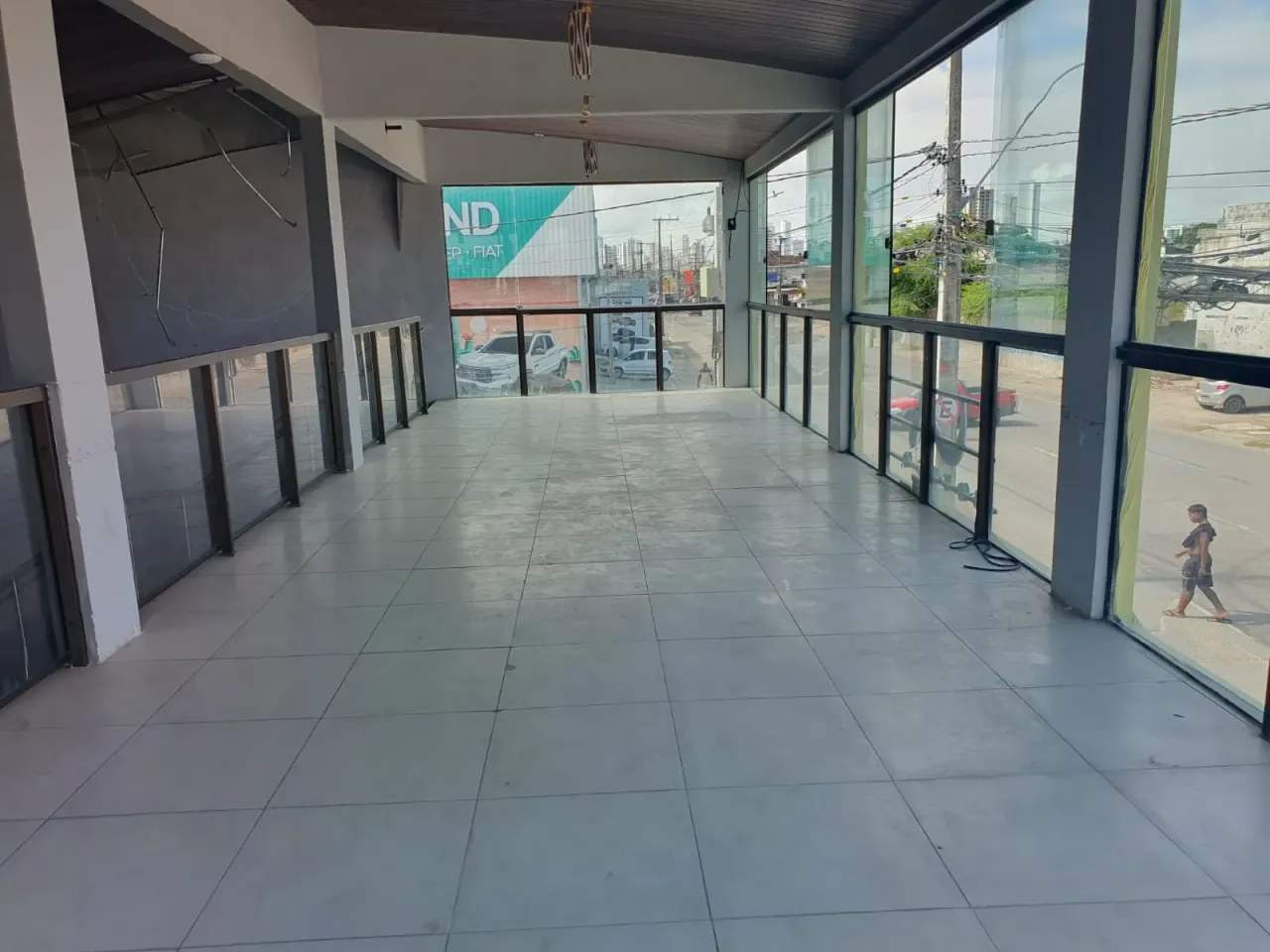ALugo prédio comercial em Afogados
