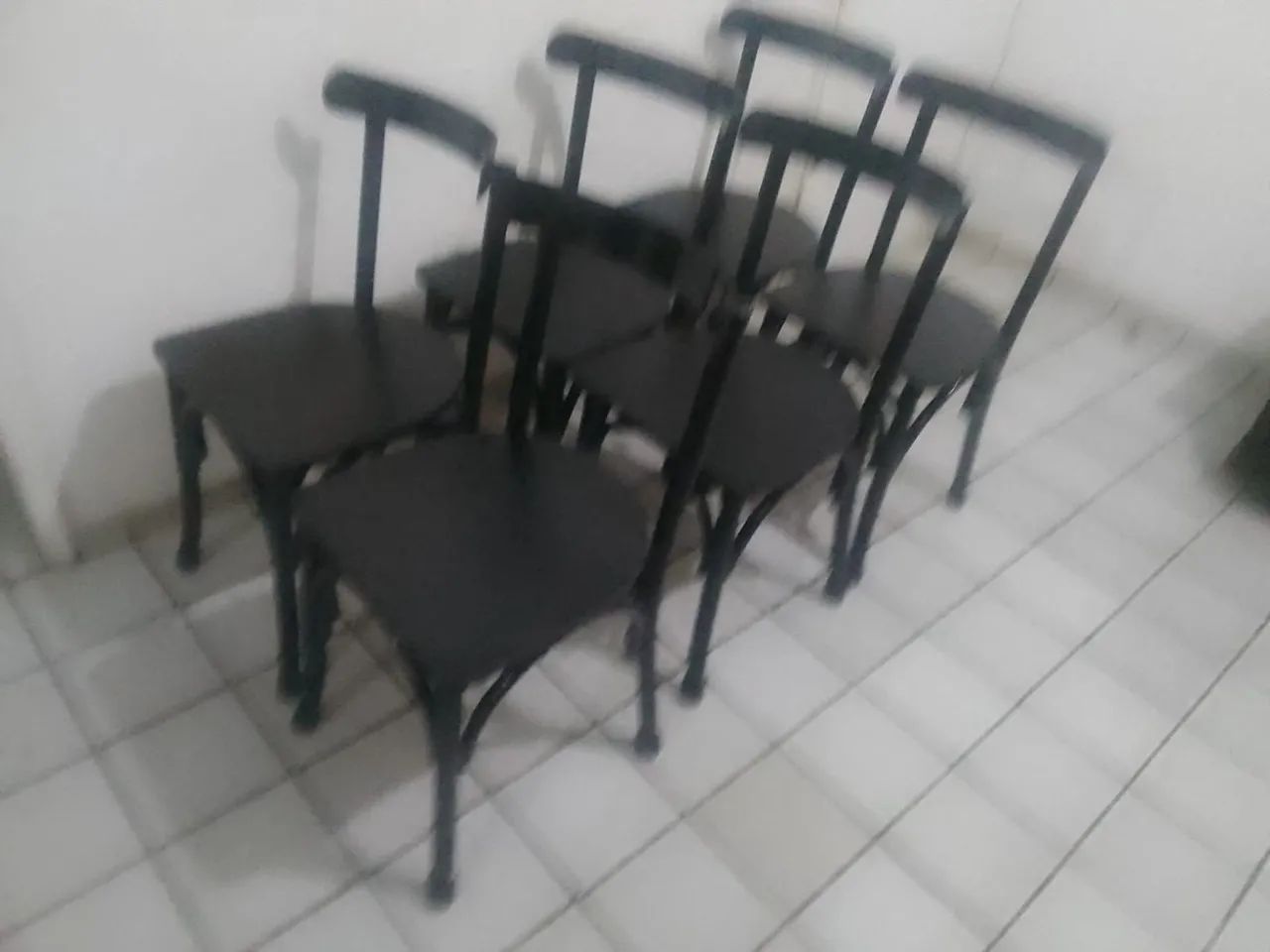 Conjunto de Cadeiras de Jantar Clássicas com Estrutura de Meta e Assento de Madeiral