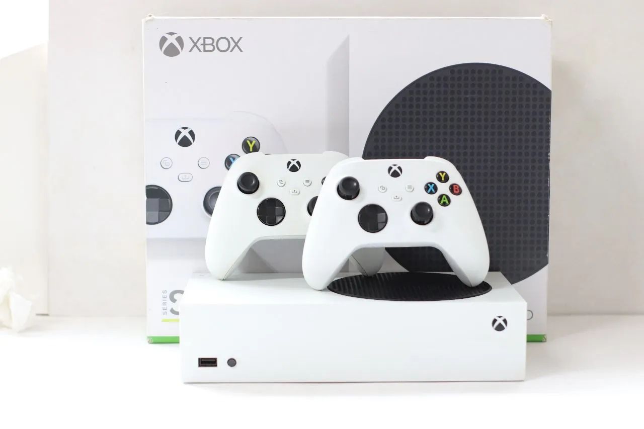 Xbox Series S 2 controles 