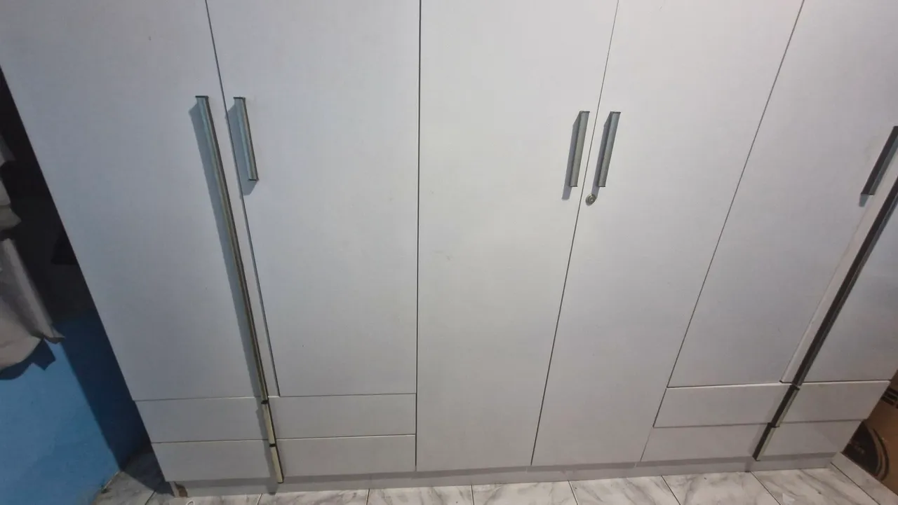 Guarda-Roupa Branco Moderno 