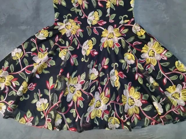 Vestido Florido Usado - Foto 3