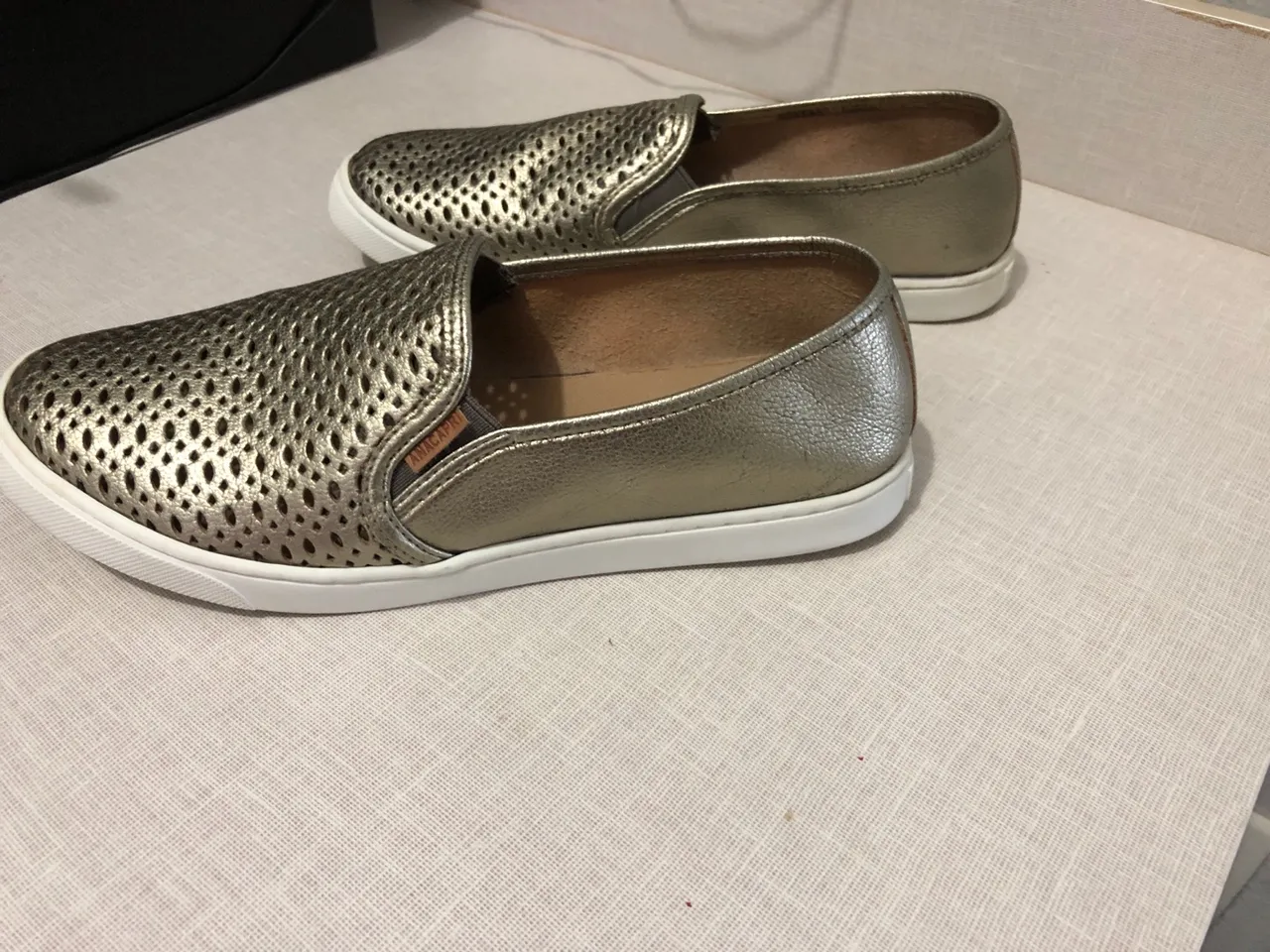 Tênis Slip On Feminino Anacapri prateado 