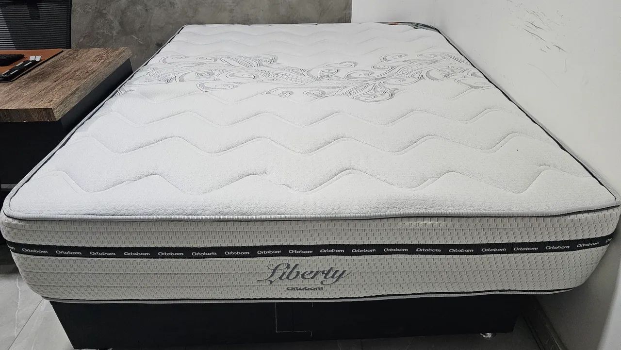 Colchão tamanho Queen.64842036813955120