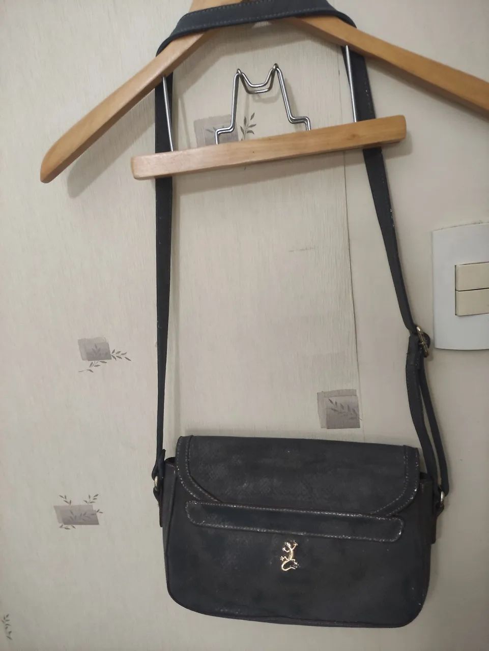Felippe krein bolsa transversal <br>PRETO <br>ALTURA 35CM<br>LARGURA 50CM<br>FUNDO 36X15CMfelippe - Foto 3