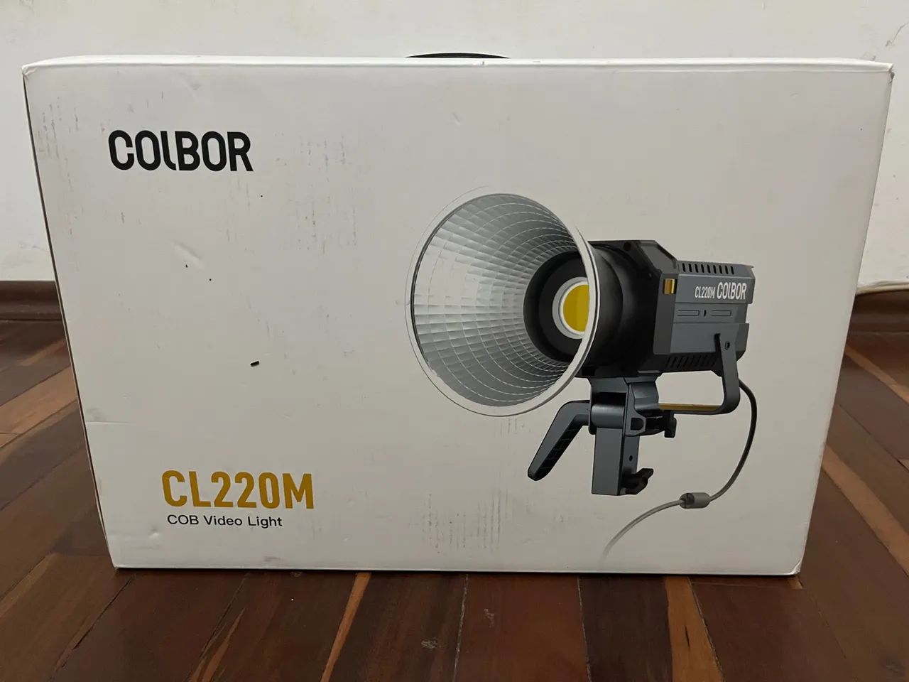 ILUMINADOR DE LED COLBOR DAYLIGHT CL-220M 