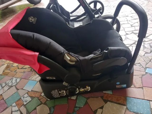 Carrinho de bebê com bebê conforto  - Foto 2