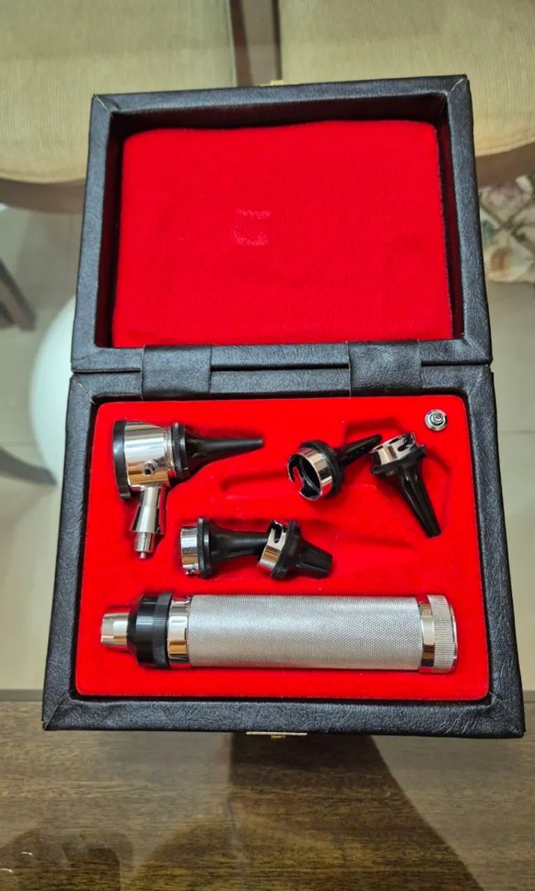 Otoscópio profissional kole com caixa
