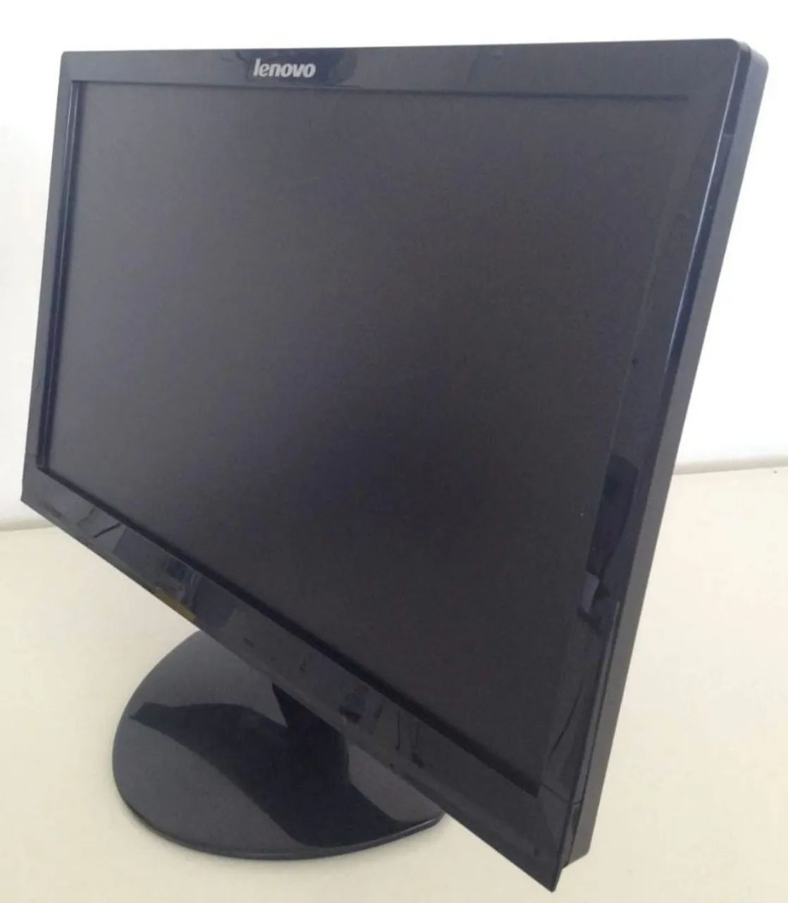 Monitor Lenovo 19 Led