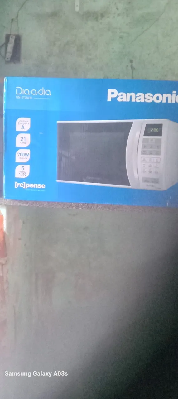 Micro-ondas Panasonic Dia-a-Dia 21 Litros